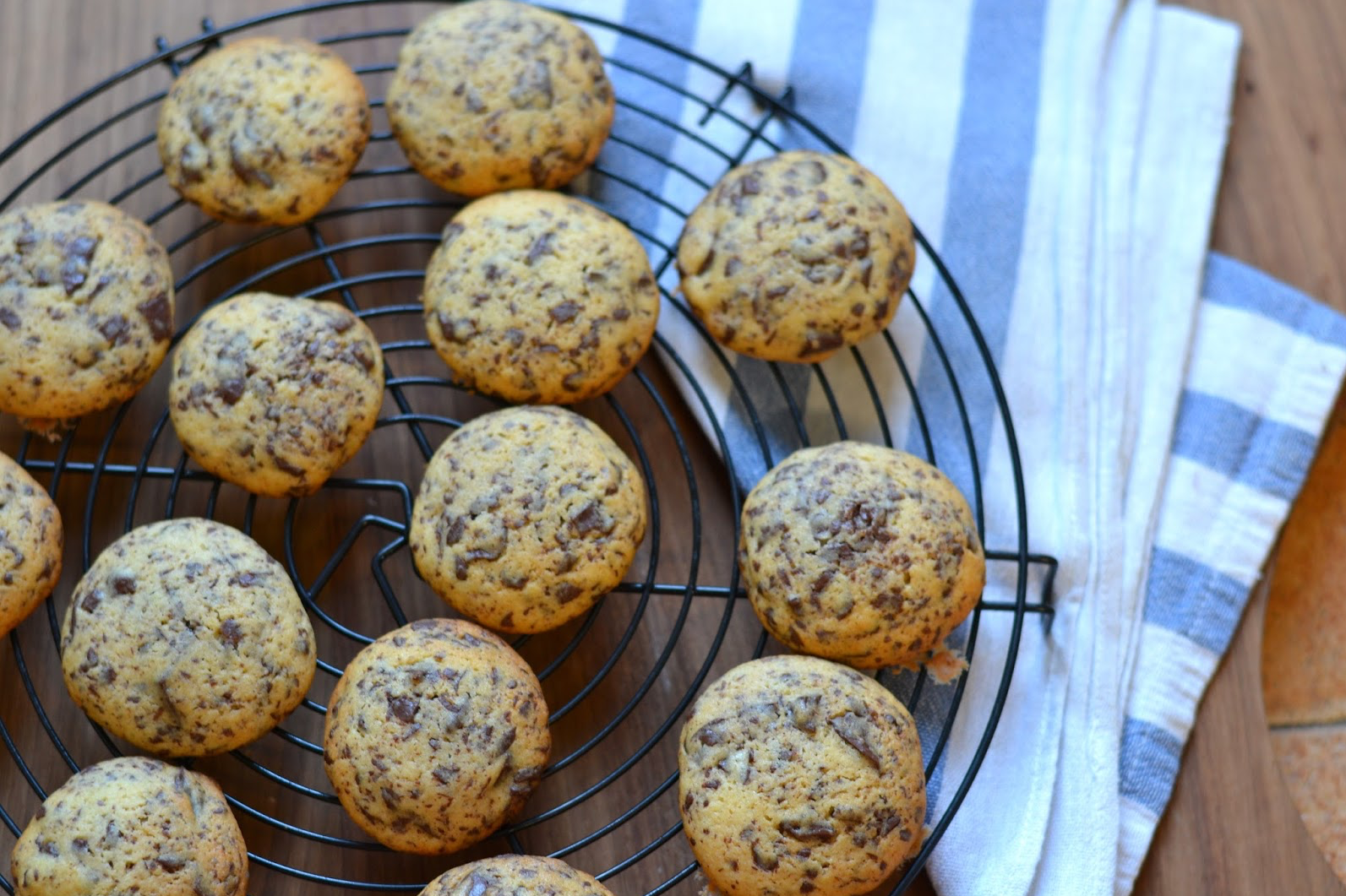 Cookies com chips de chocolate e uma novidade! [Chocolate chip cookies]