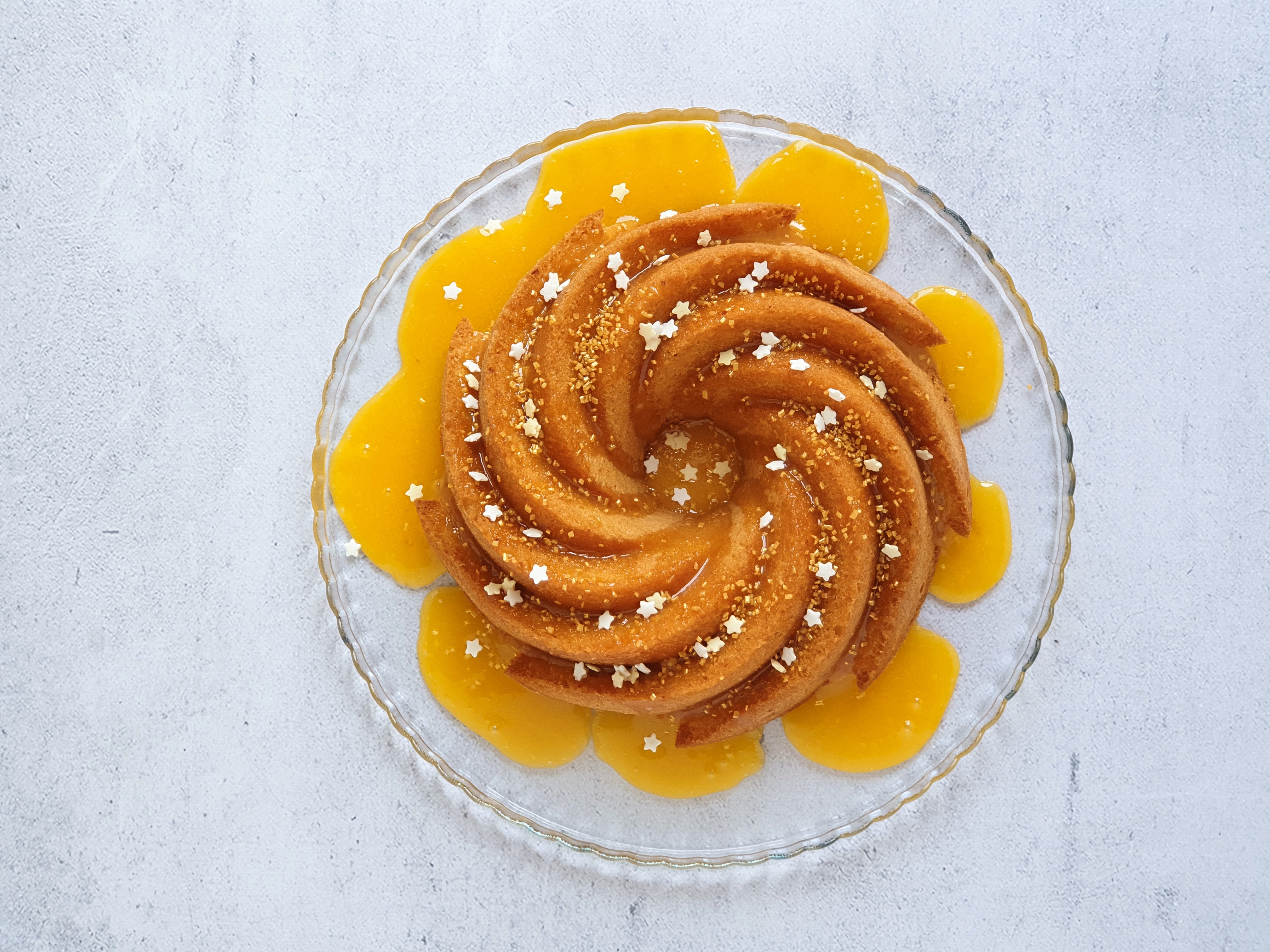 Pão de ló com doce de ovos