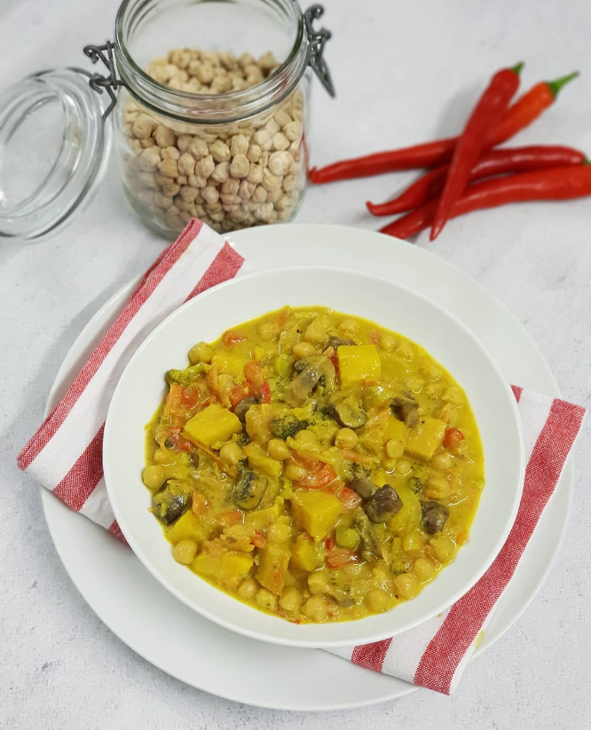 Caril de Grão com Legumes