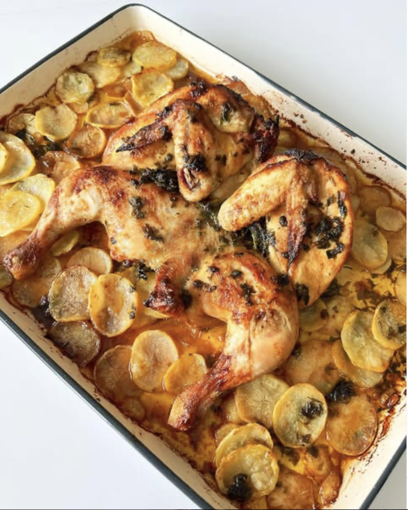 Frango borboleta no forno com batatinhas