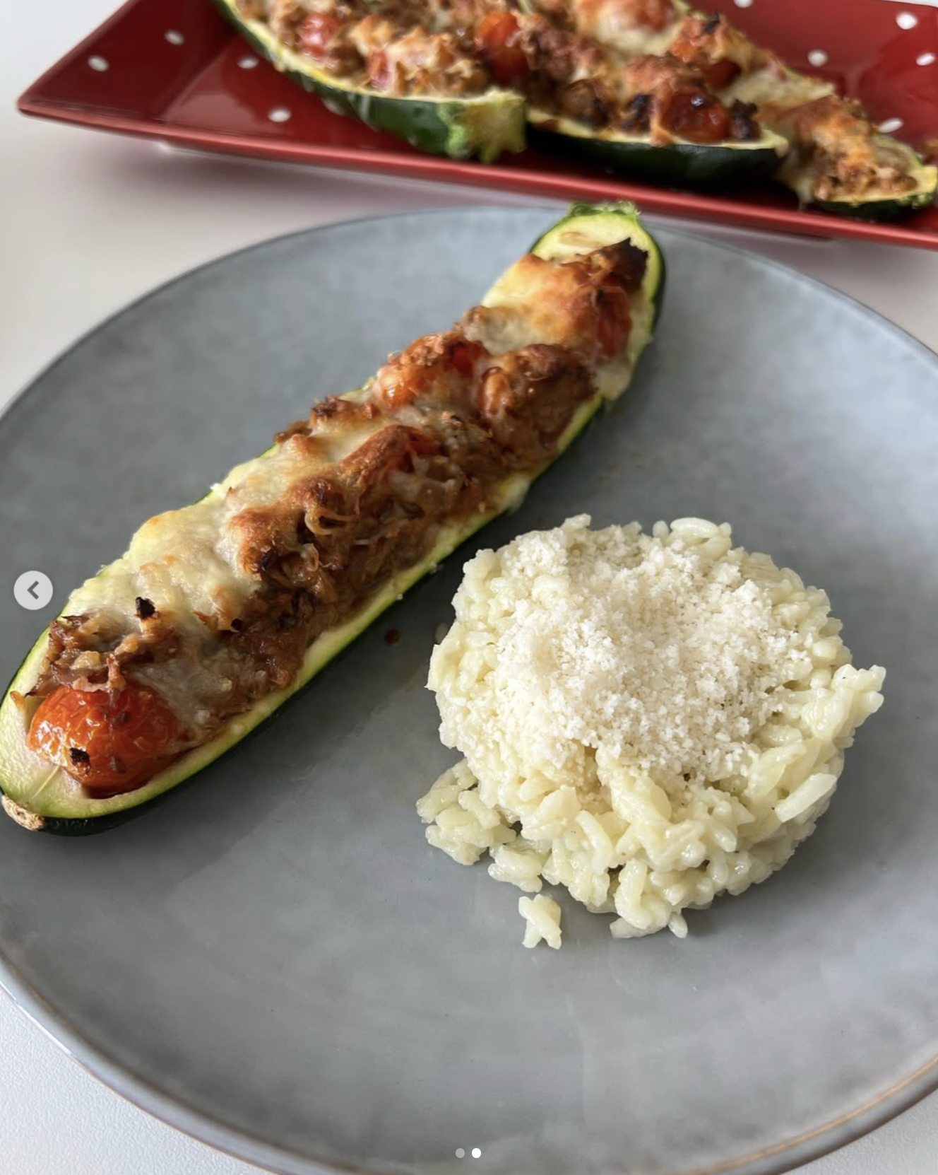 Curgete recheadas com atum